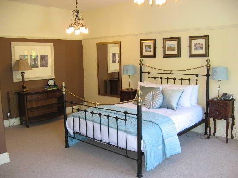The French Partridge Hotel Hartwell Bagian luar foto