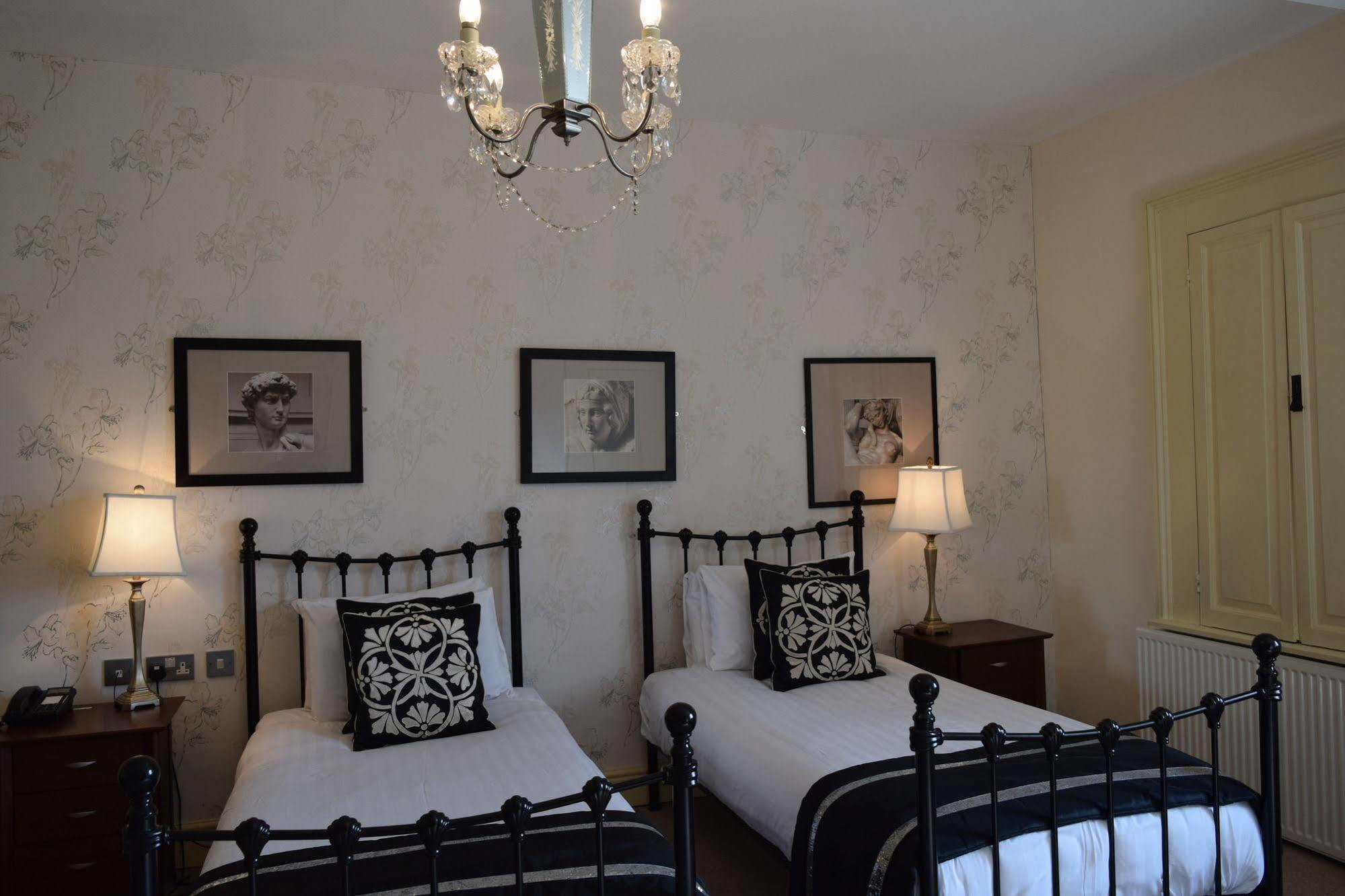 The French Partridge Hotel Hartwell Bagian luar foto
